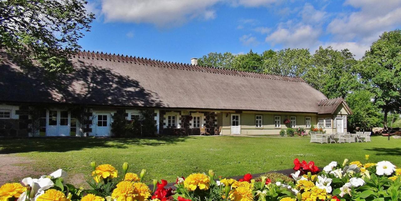 Vanatoa Taluhotell Koguva Екстериор снимка