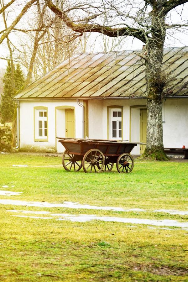 Vanatoa Taluhotell Koguva Екстериор снимка